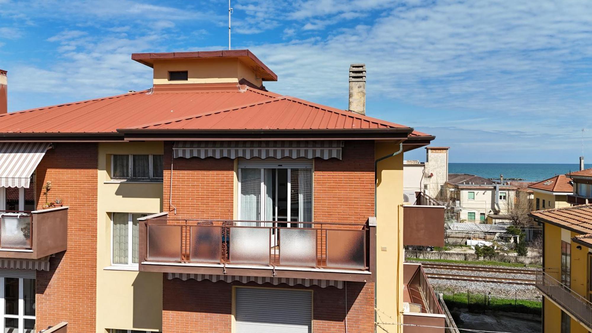 Se041 - Senigallia, Quadrilocale Accessoriato A 150Mt Dal Mare Exterior photo